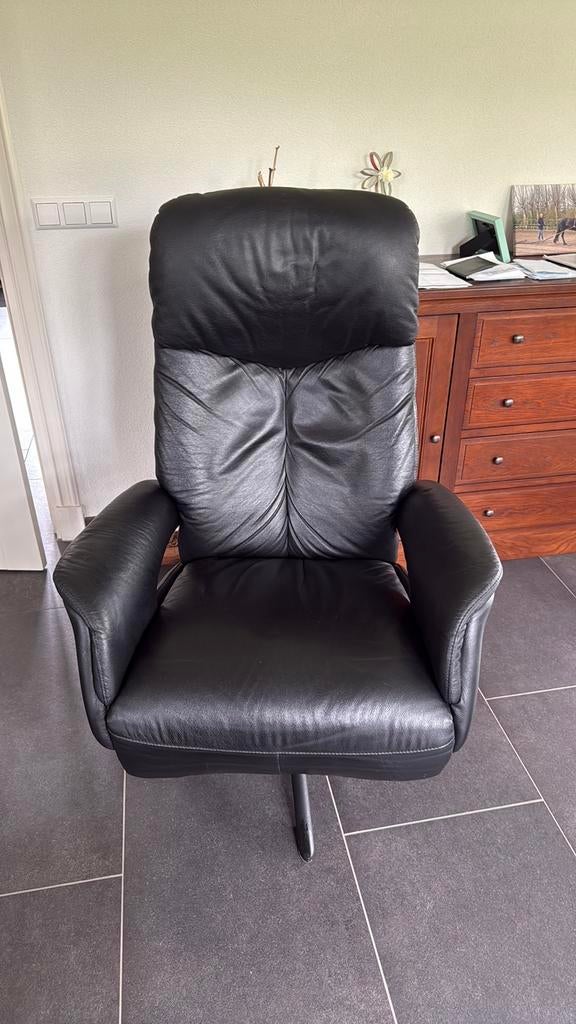 Leren stoelen, Huis en Inrichting, Fauteuils, Ophalen, Zo goed als nieuw, 50 tot 75 cm, Leer