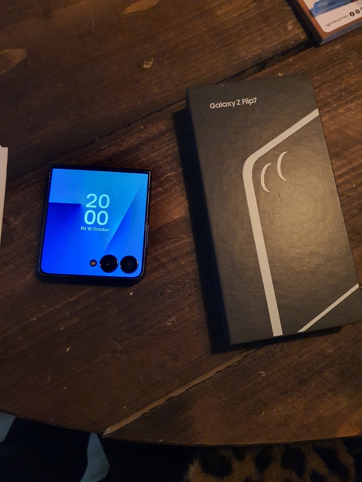 Samsung Galaxy Z Flip 7 - 8mnd oud, Telecommunicatie, Ophalen, Zo goed als nieuw, 6 megapixel of meer, Inklapmodel