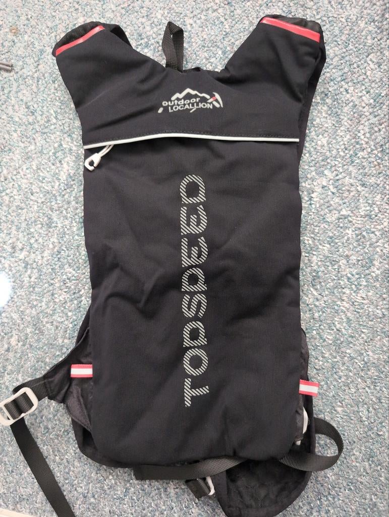 Nieuwe Outdoor Locallion Hydratatie Rugzak - Nooit gebruikt, Overige merken, Nieuw, Ophalen of Verzenden, Minder dan 25 cm