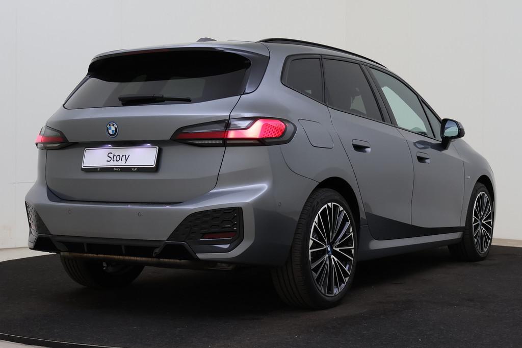 BMW 2 Serie Active Tourer 225e xDrive M Sport Automaat / Pan, 1800 kg, Gebruikt, Metallic lak, Bedrijf
