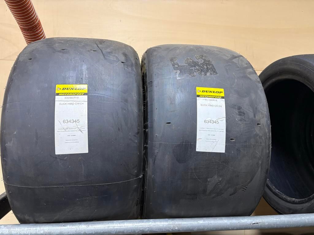 Nieuwe Dunlop Slicks 305/660R18, Ophalen, Nieuw