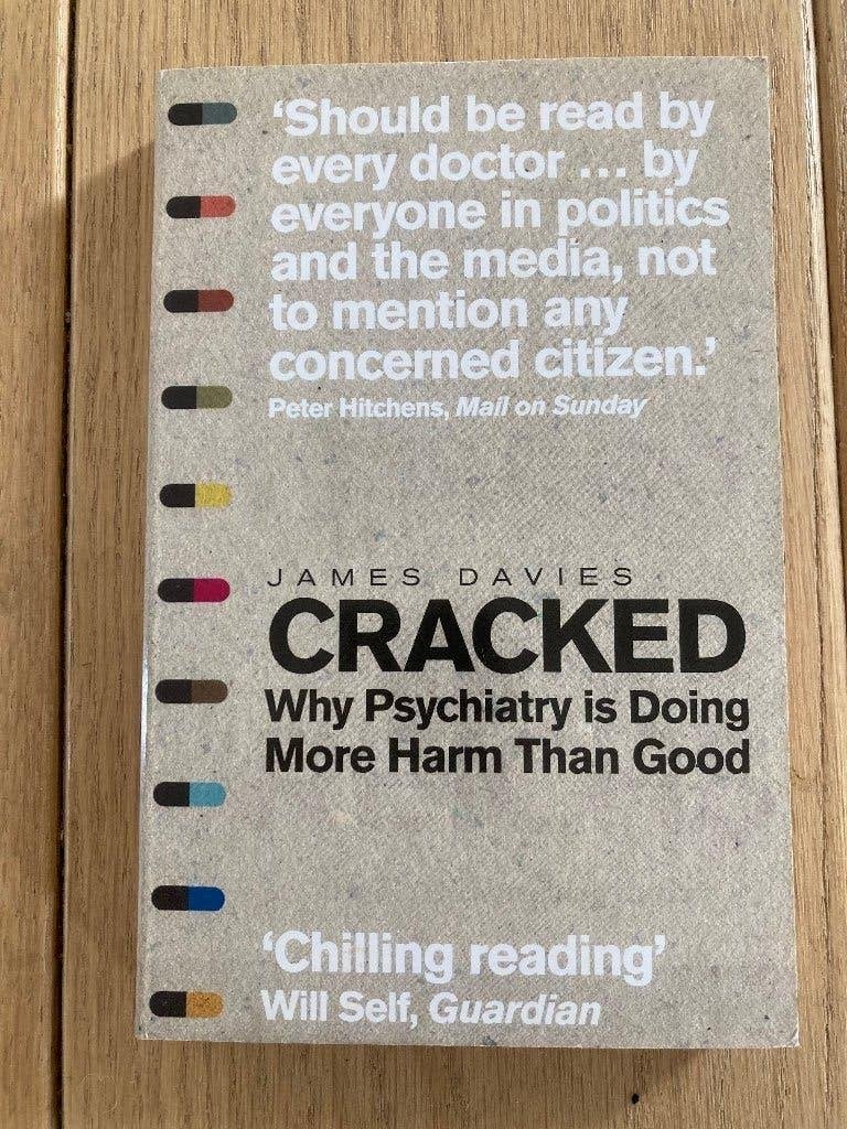 Cracked, Ophalen of Verzenden, Zo goed als nieuw, James Davies