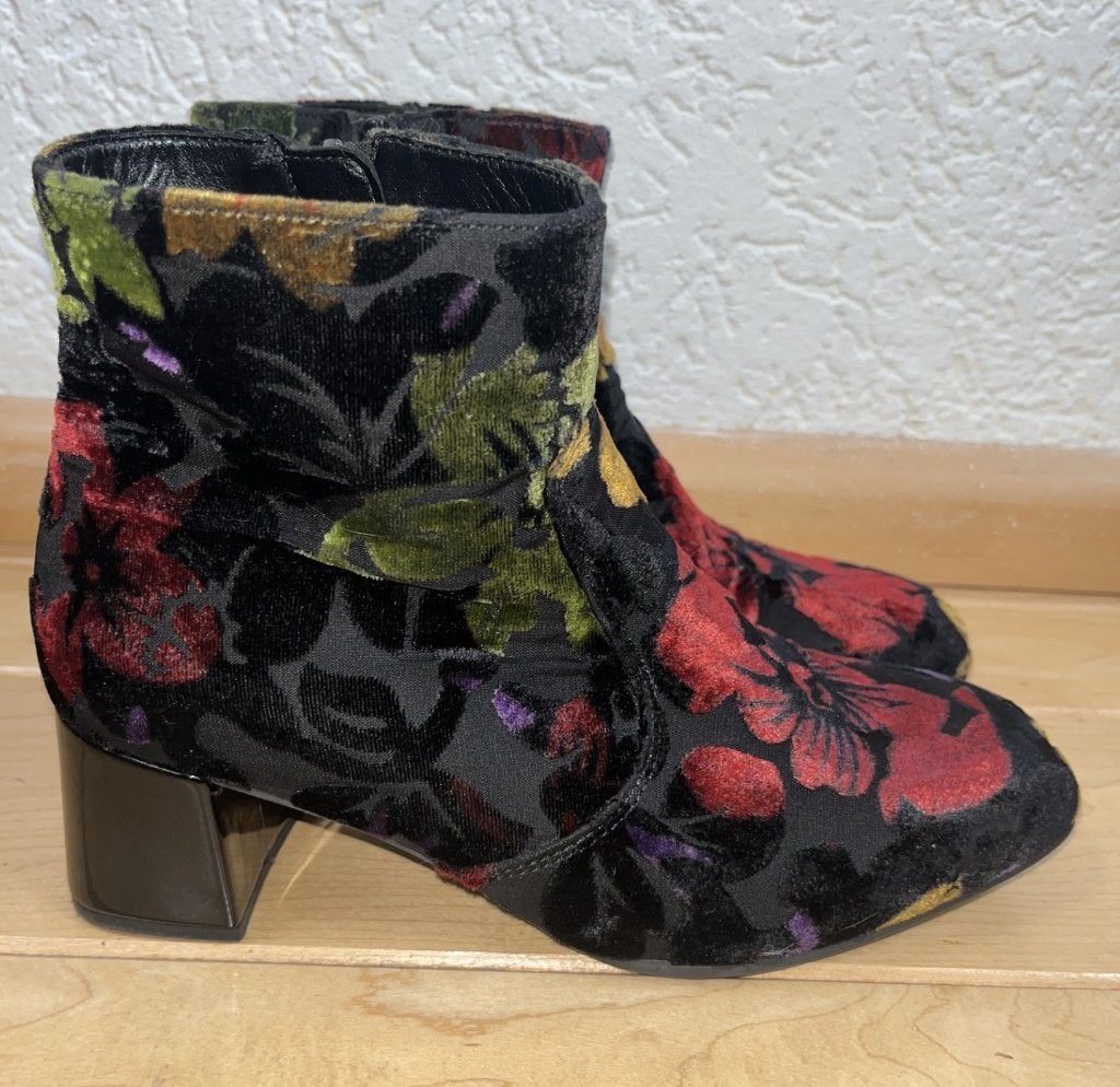 Gabor enkellaars maat 37 1/2 G velvet fluweel bloemen lakhak, Overige kleuren, Verzenden, Lage of Enkellaarzen, Gabor