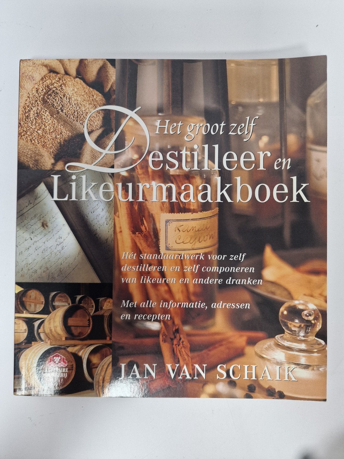 Destilleer en likeurmaakboek, Boeken, Ophalen of Verzenden, Gelezen