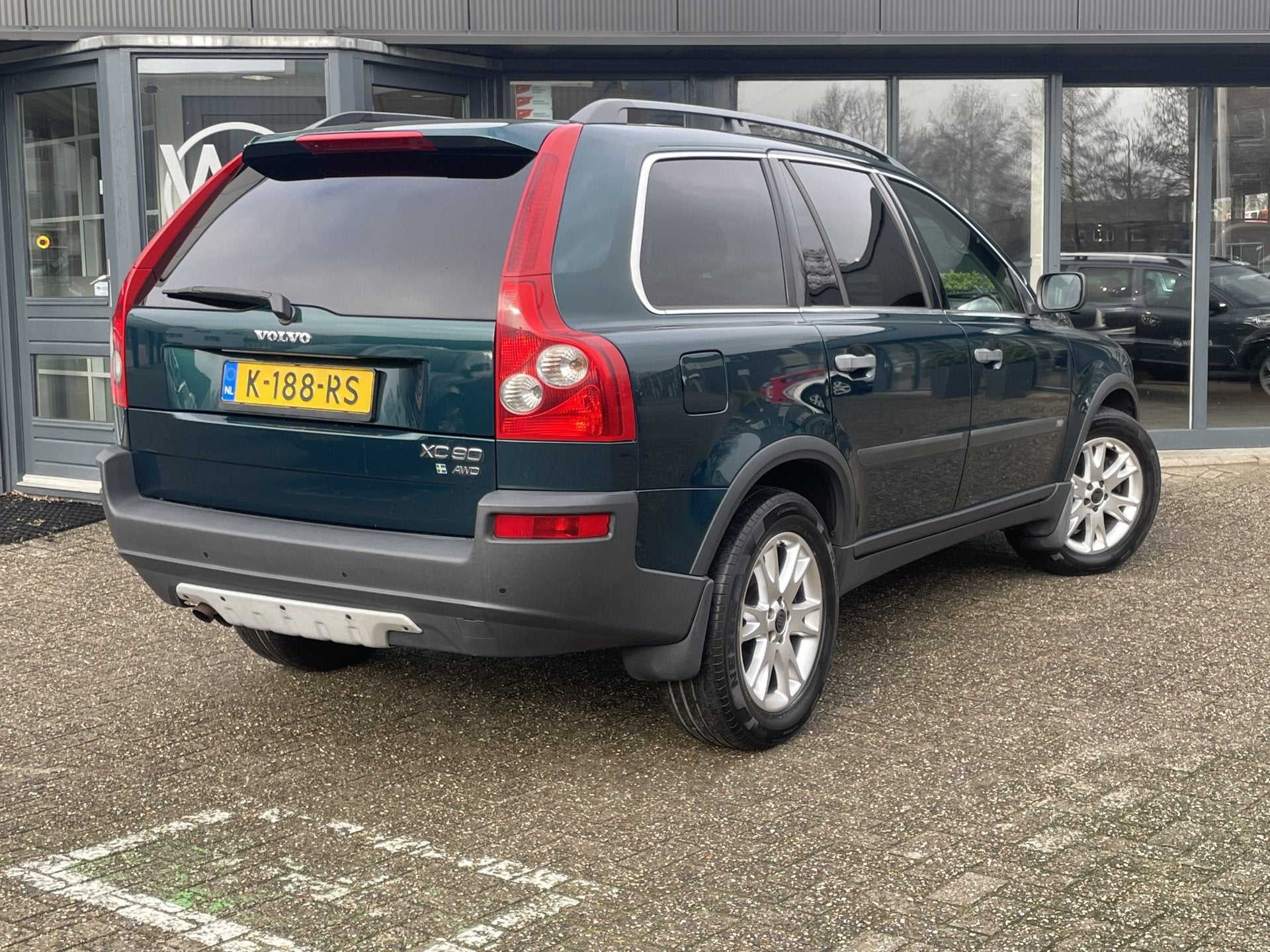 Volvo XC90 2.5 T Elite 7p Youngtimer | Leder | Xenon | 18 in, Automatische klimaatregeling, Gebruikt, Zwart, 7 stoelen
