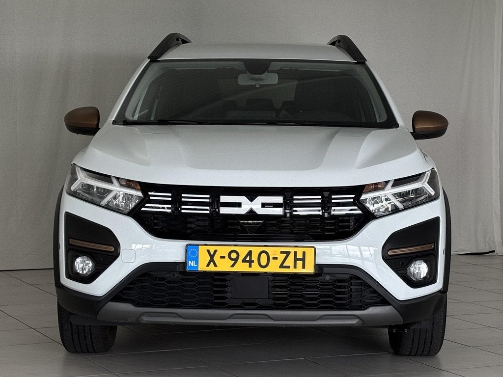 Dacia Jogger 1.6 Hybrid 140 Extreme 7-persoons | Apple-Andro, Auto's, Dacia, Gebruikt, 4 cilinders, Wit, Origineel Nederlands