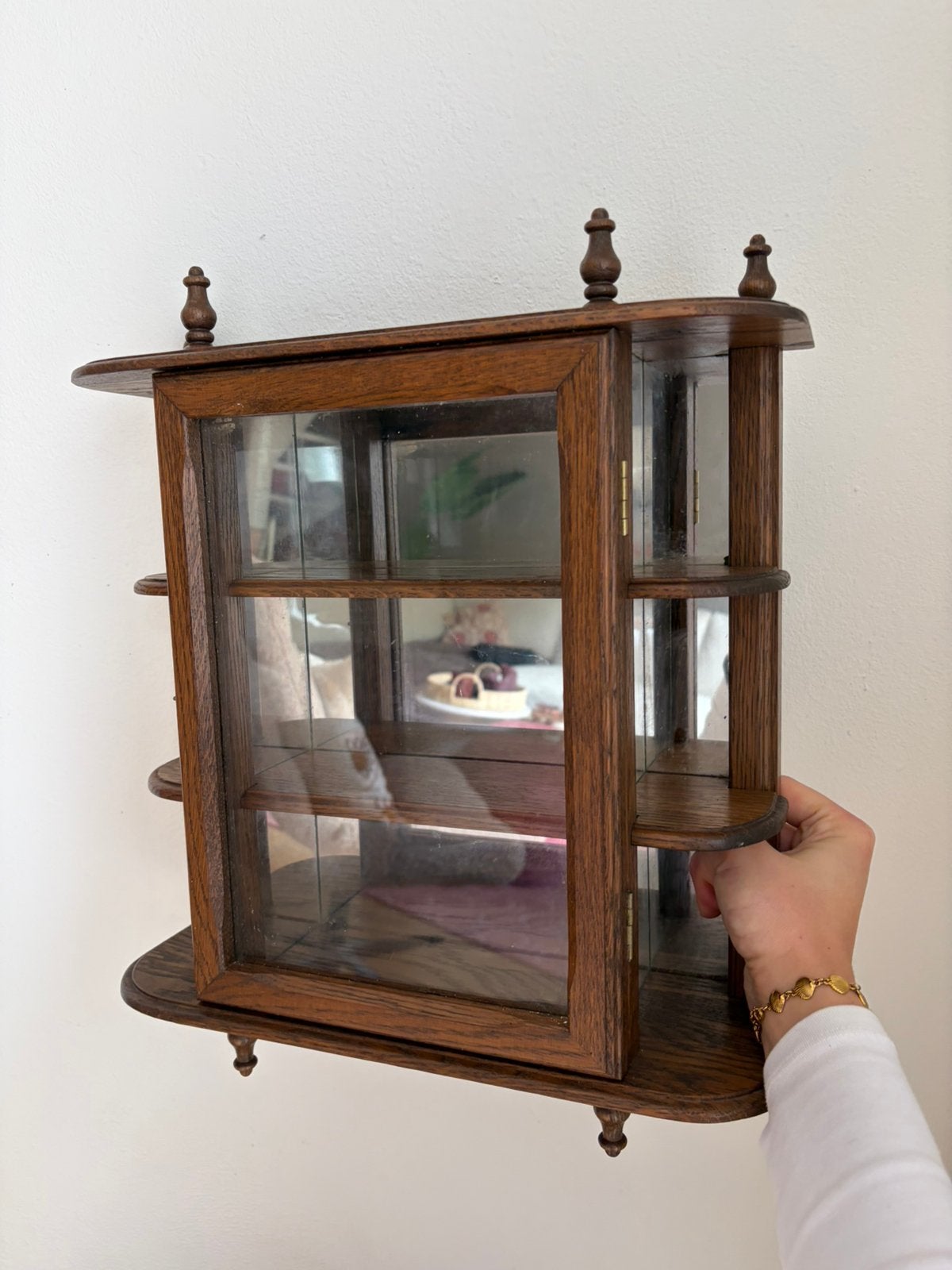Vintage houten kastje | glas & spiegel, Ophalen of Verzenden