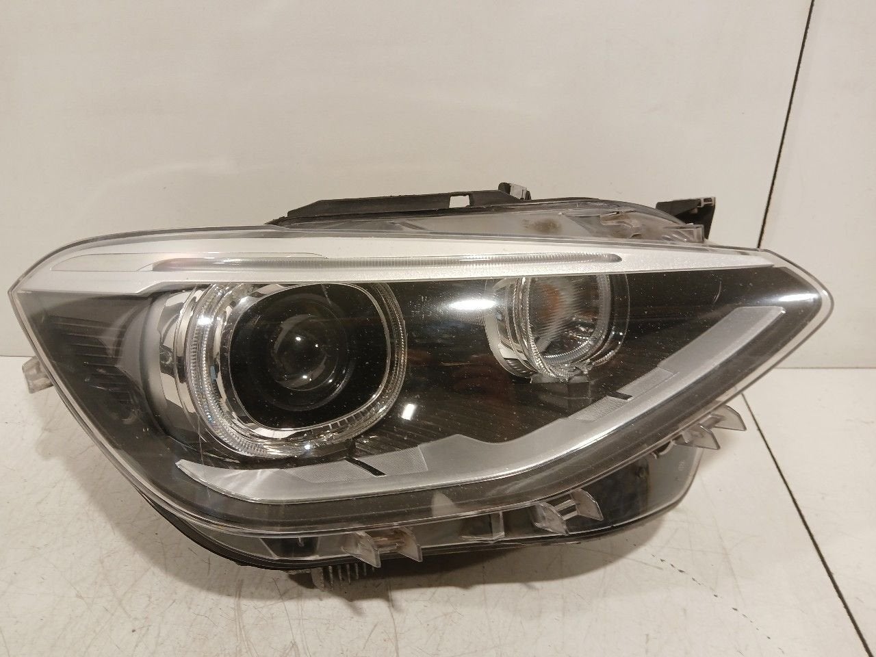Koplamp rechts BMW 1 serie, Onderdelen@venauto.nl, Van der Ven Autorecycling B.V., Gebruikt, Ettenseweg 76, 4706 PB Roosendaal, The Netherlands