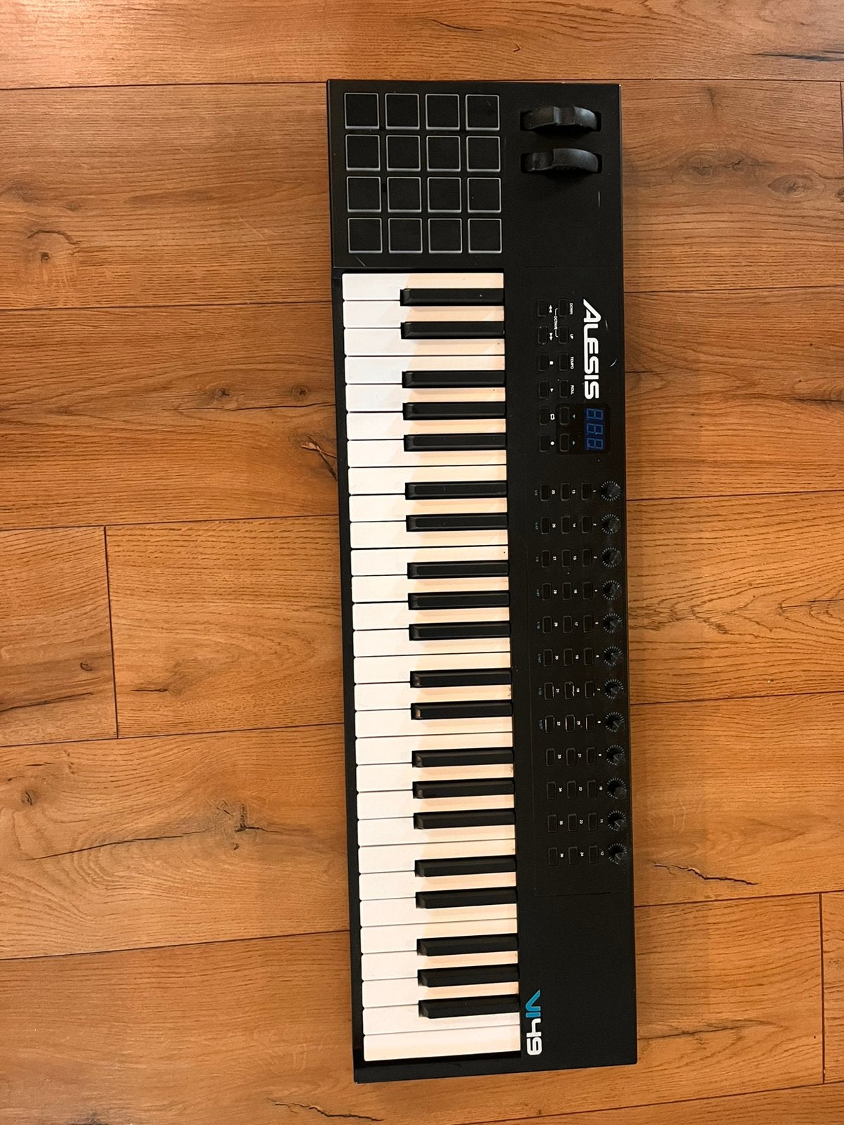 Alesis VI49, Muziek en Instrumenten, Midi-apparatuur, Ophalen, Zo goed als nieuw