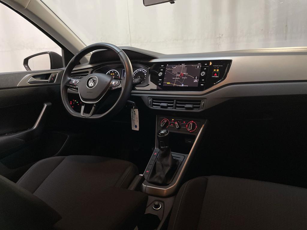 Volkswagen Polo 1.0 TSI Comfortline Parkeersensoren Navigati, Voorwielaandrijving, Stof, Gebruikt, 95 pk