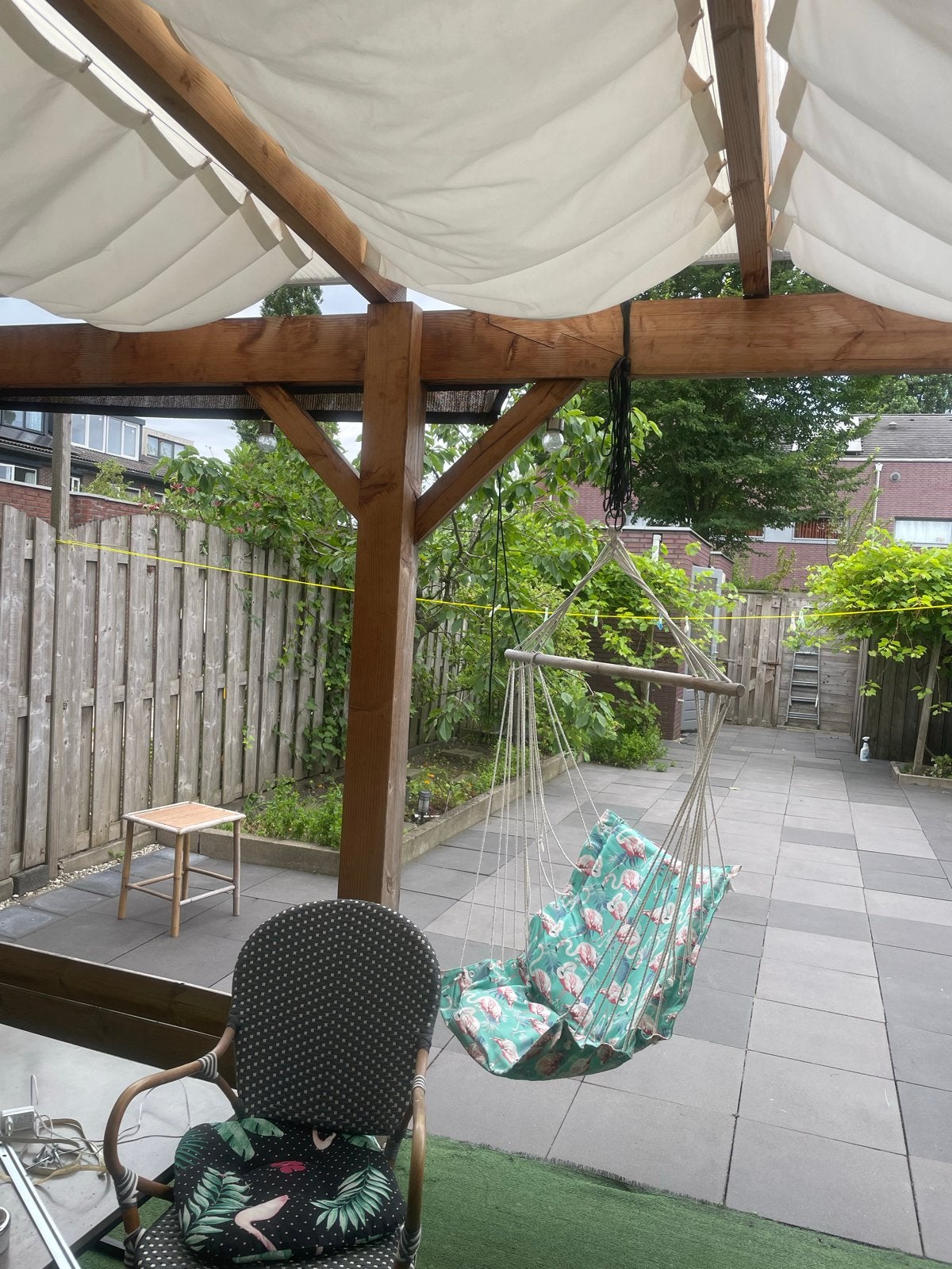 Hangstoel met kussen - perfect voor ontspanning, Ophalen of Verzenden, Gebruikt