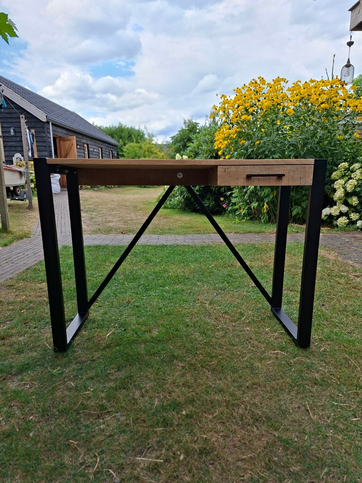 Mooi landelijk houten bureau, Huis en Inrichting, Bureaus, Ophalen, Met lades, Zo goed als nieuw