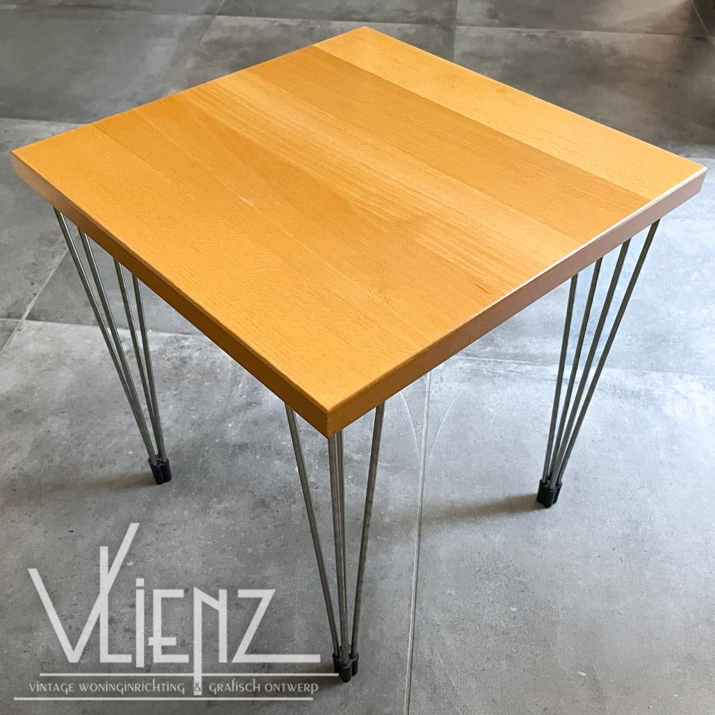Vintage, retro Pin Age tafel, hairpin legs, bijzettafel, Verzamelen, Retro, Huis en Inrichting, Ophalen of Verzenden