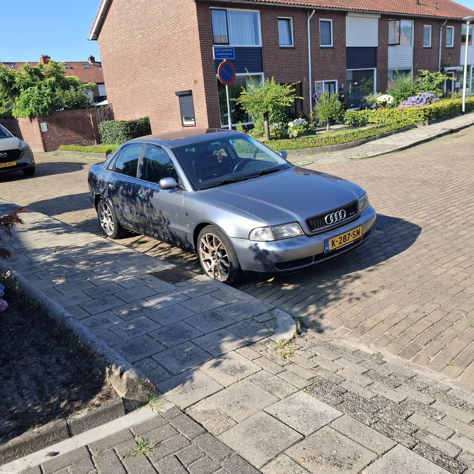 Audi 1997 Grijs, Auto's, Audi, Automaat, Overige kleuren, A4, 10 km/l