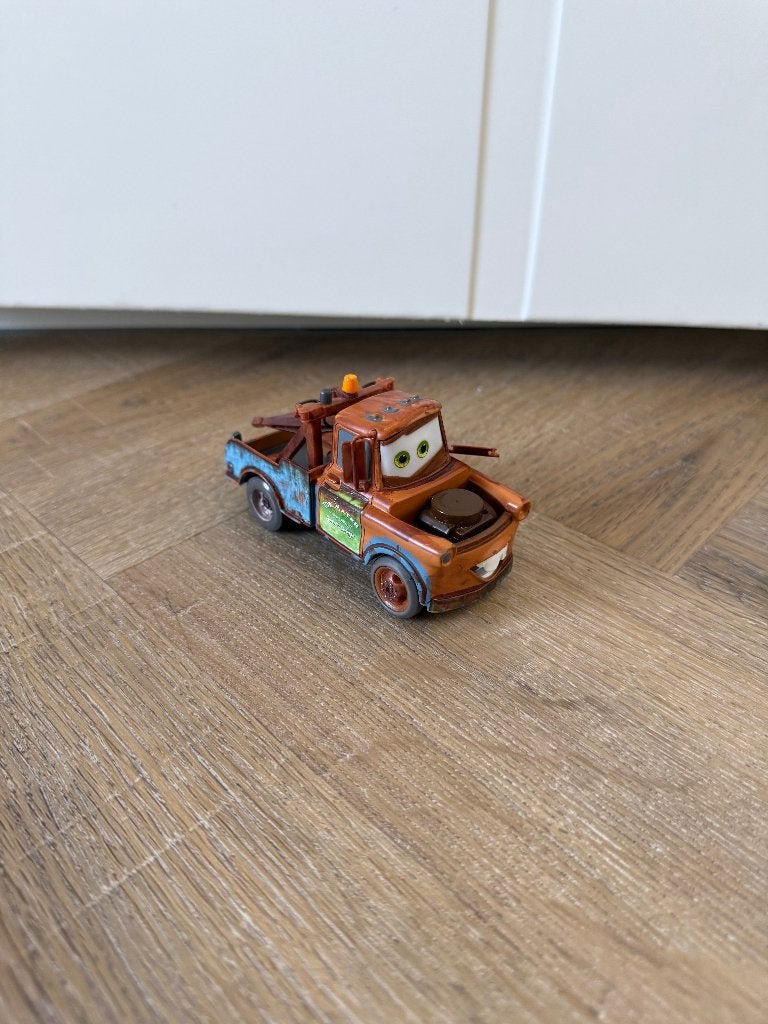 Gebruikt Disney Pixar Tow Truck Mater takelwagen auto pullba, Ophalen of Verzenden, Gebruikt