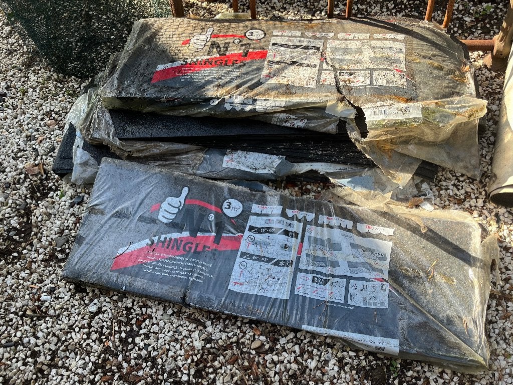 Ongebruikte zwarte shingles - ca. 12m² dakbedekking, Doe-het-zelf en Verbouw, Ophalen, Overige materialen, 10 tot 15 m², Zwart