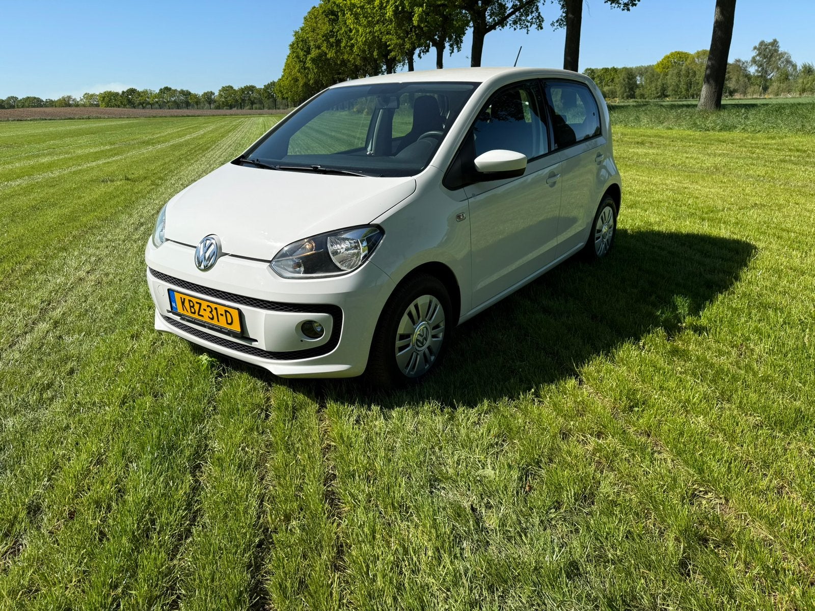 Volkswagen up! 1.0 75 pk 5-DRS automaat 2014 Wit, Auto's, Volkswagen, Stof, 74 pk, 4 stoelen, Wit