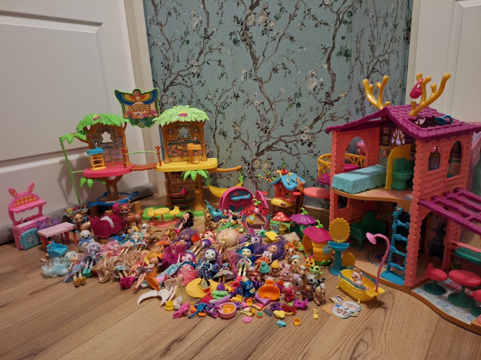 Enchantimals mega collectie, Ophalen of Verzenden, Zo goed als nieuw