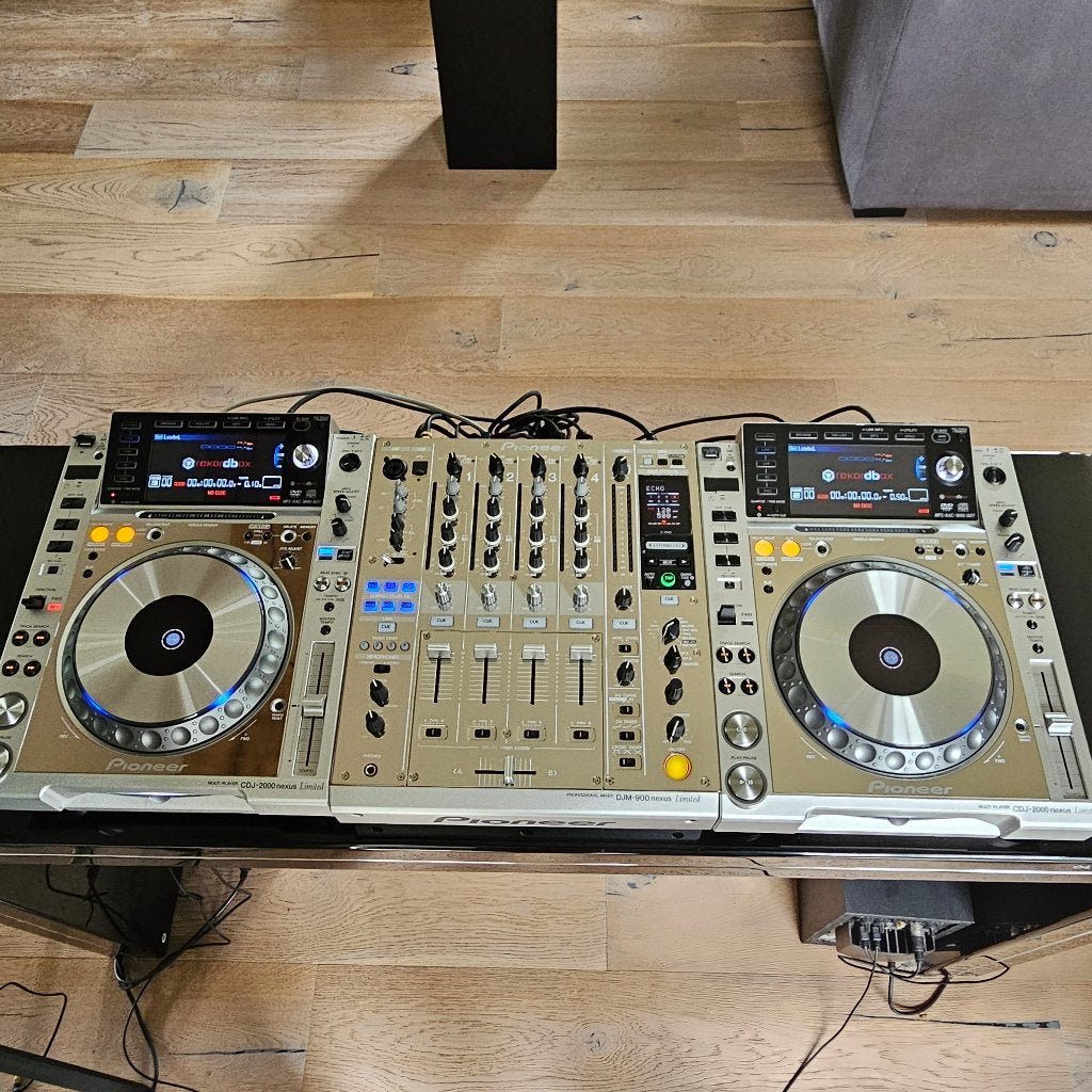 2x CDJ 2000 NEXUS en DJM 900 NEXUS LIMITED SILVER EDITION, Ophalen, Zo goed als nieuw, Dj-set, Pioneer