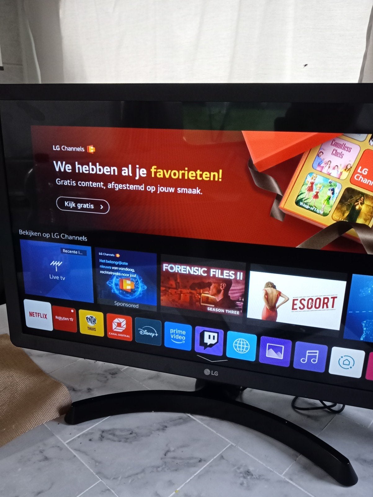 smart tv  (nieuwstaat) 70 cm, Audio, Tv en Foto, Televisies, Ophalen, 100 cm of meer, 50 Hz, LG