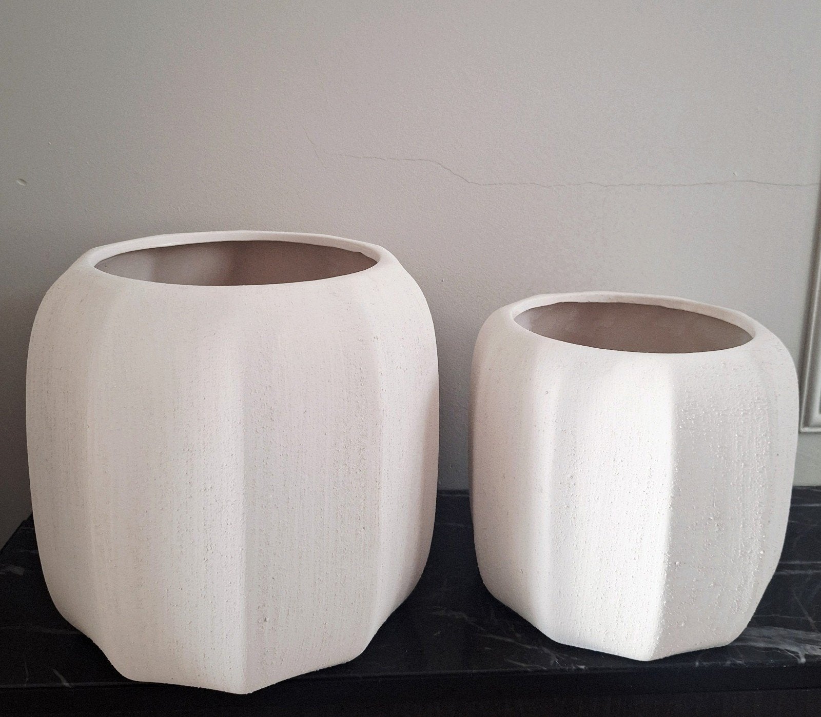 Prachtige ruw matte zandstenen potten bloempotten beige, Nieuw, Ophalen of Verzenden, X, X