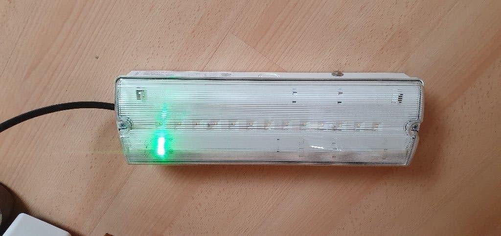INTELIGHT, ORION LED II 150 SA Noodverlichtingsarmatuur, Ophalen of Verzenden, Zo goed als nieuw, Minder dan 50 watt, Lamp met armatuur