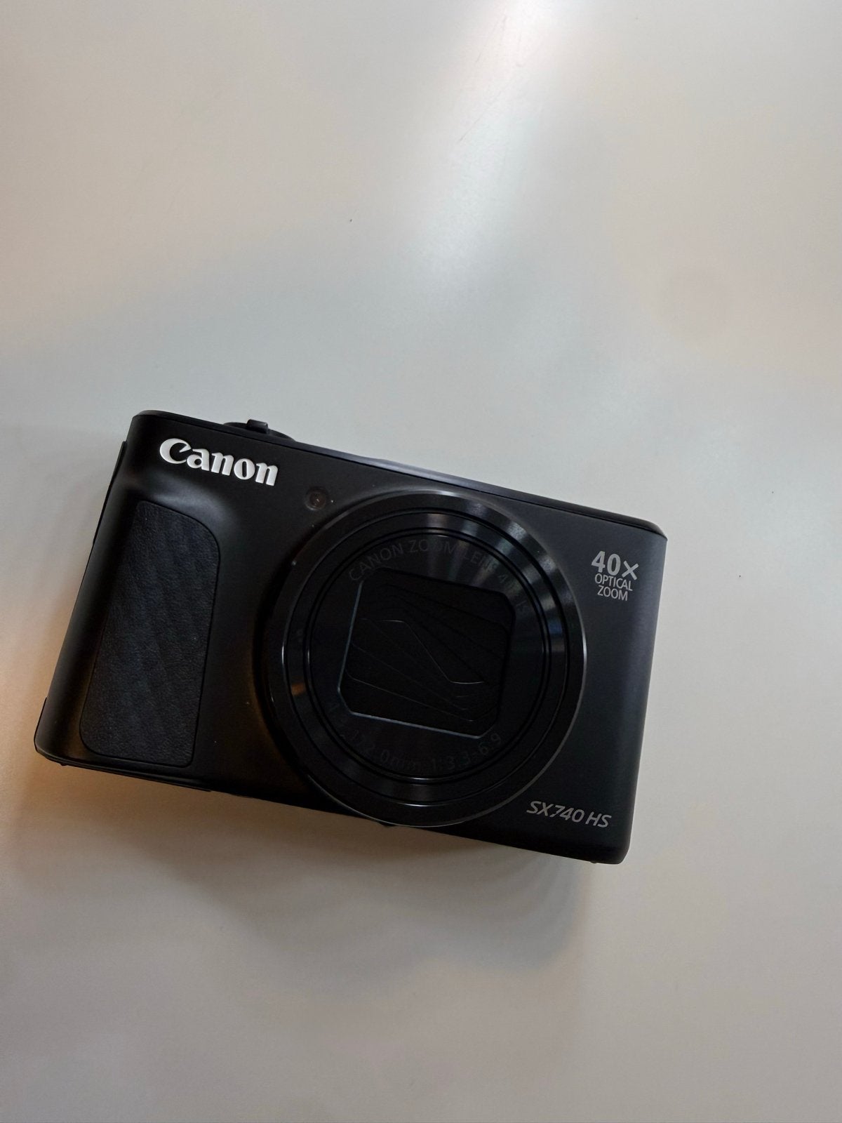 Foto 4 van Canon PowerShot SX740 HS
