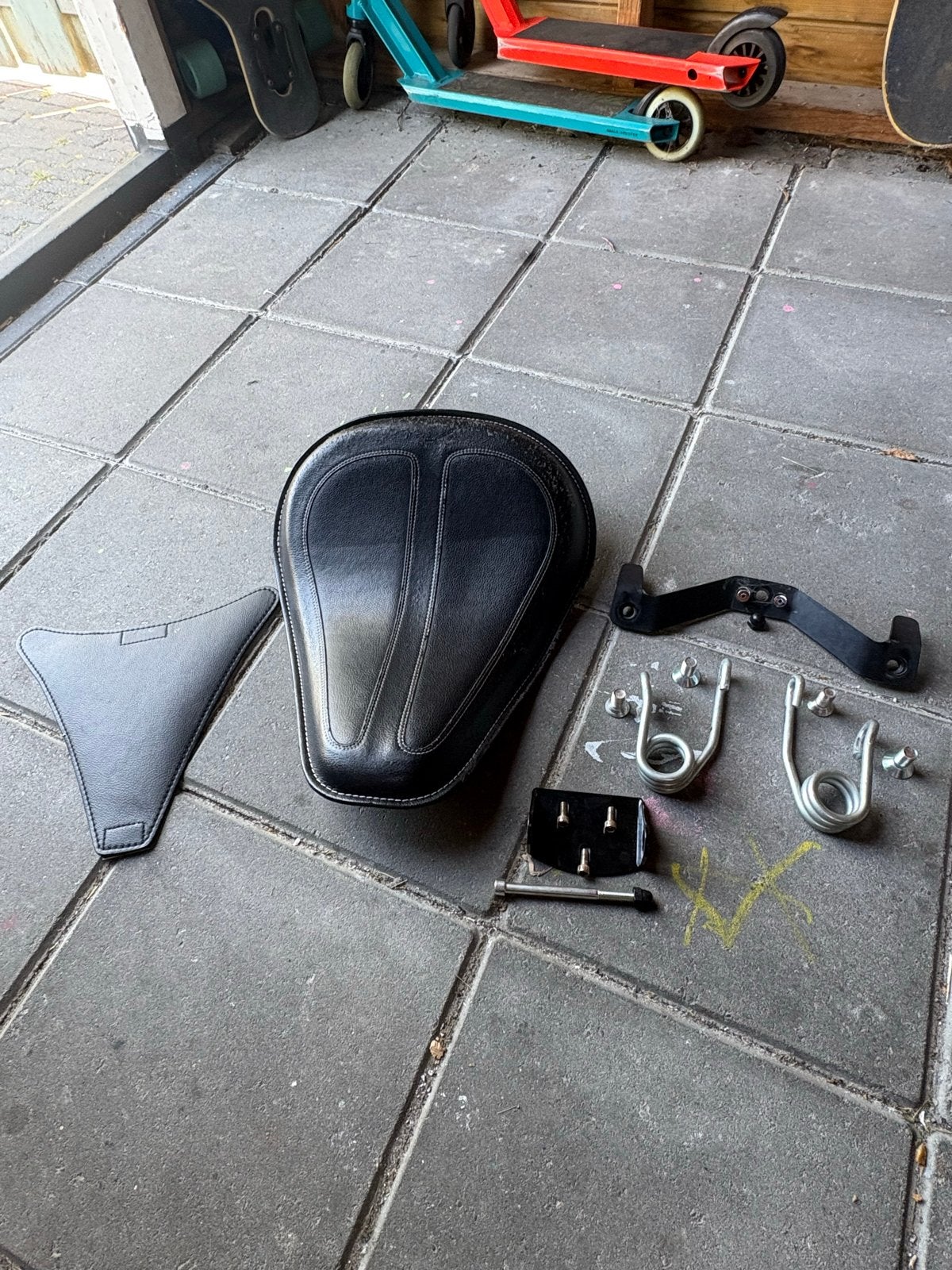 Solo Zadel Harley Davidson Dyna / Sportster 07-20, Motoren, Onderdelen | Harley-Davidson, Ophalen of Verzenden, Gebruikt