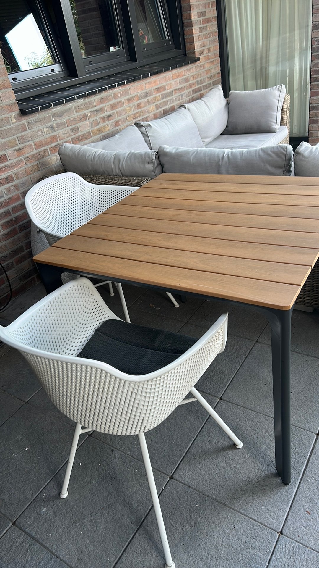 Tuintafel + 2 stoelen, Kunststof, Gebruikt, Tuinset, Ophalen
