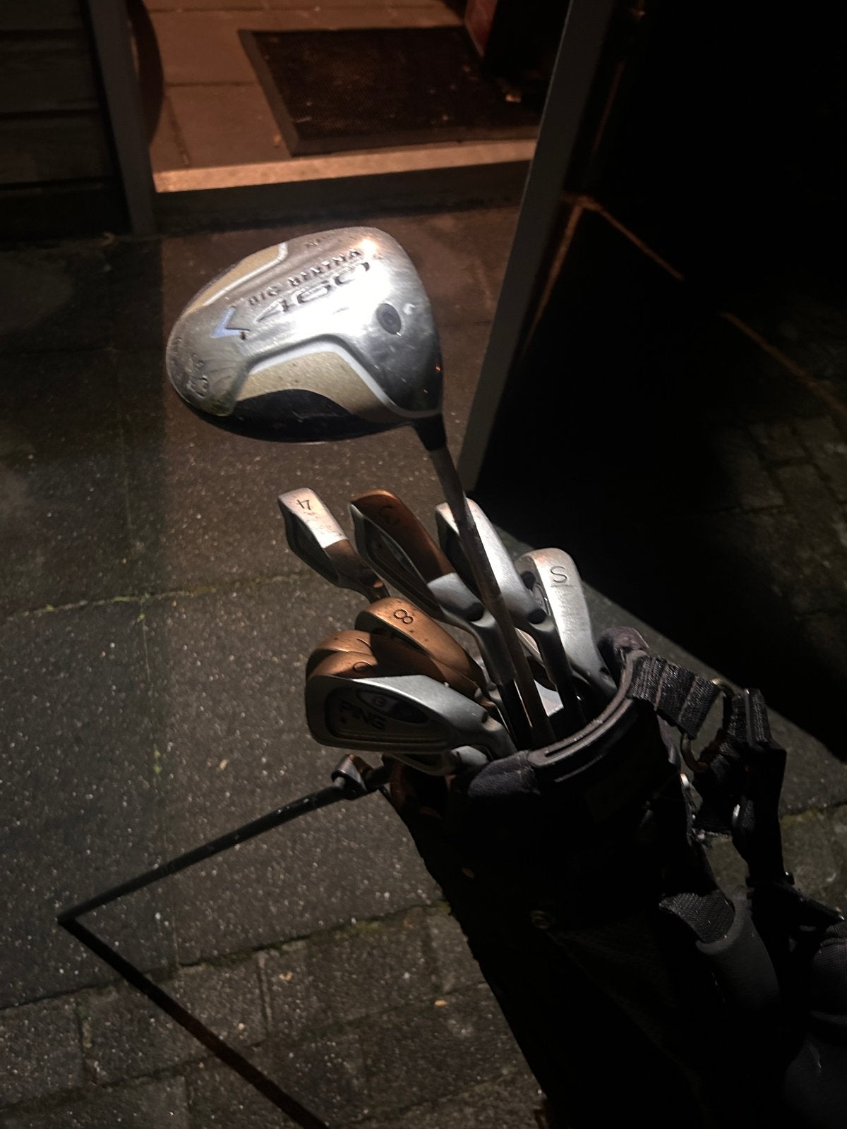 Complete golfset PING met tas en diverse clubs, Sport en Fitness, Ophalen of Verzenden, Gebruikt, Set
