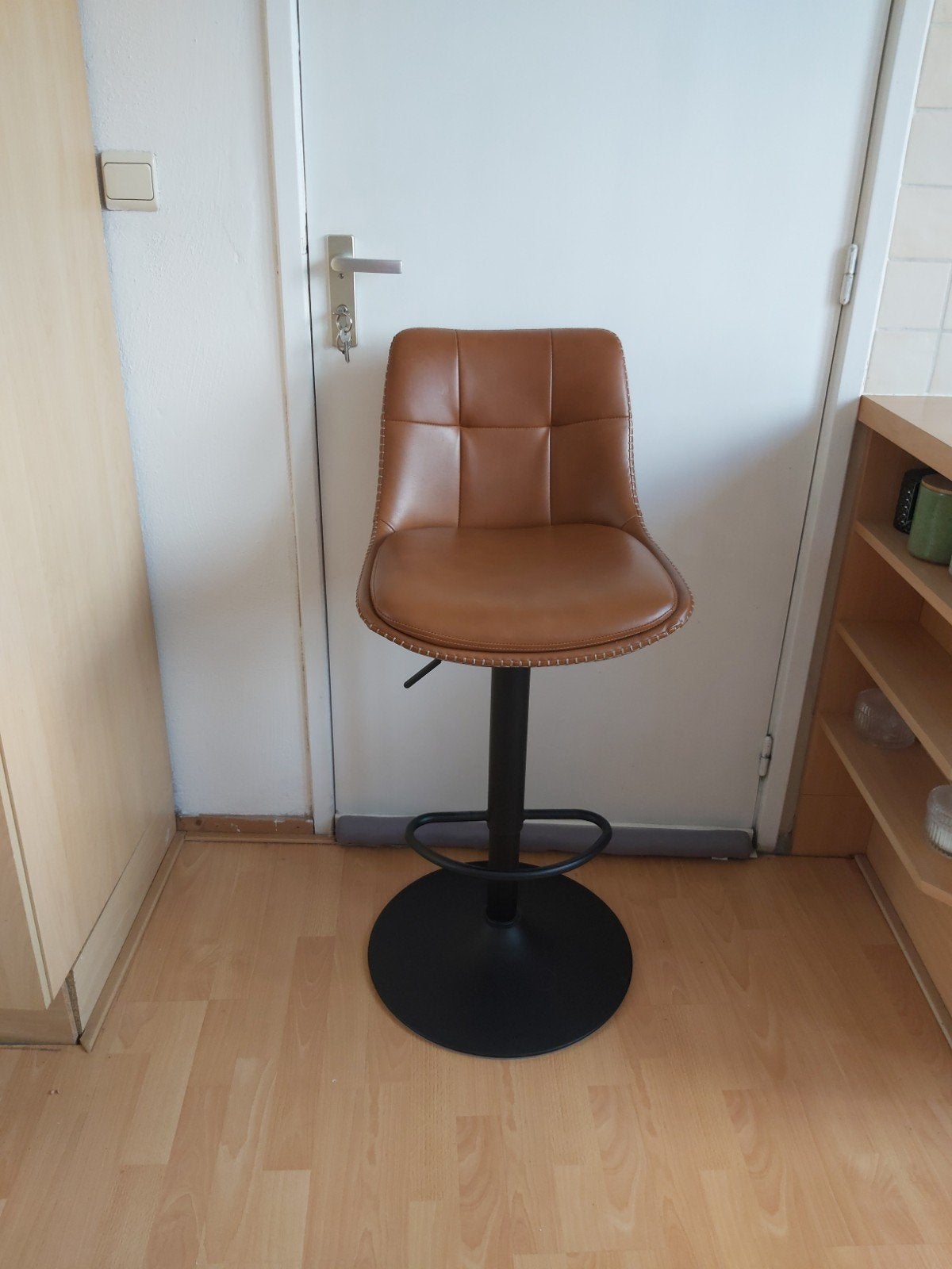 2 barkrukken merk  Vasagle, in hoogte verstelbaar, bruin, 2 krukken, Ophalen, Kunststof, In hoogte verstelbaar
