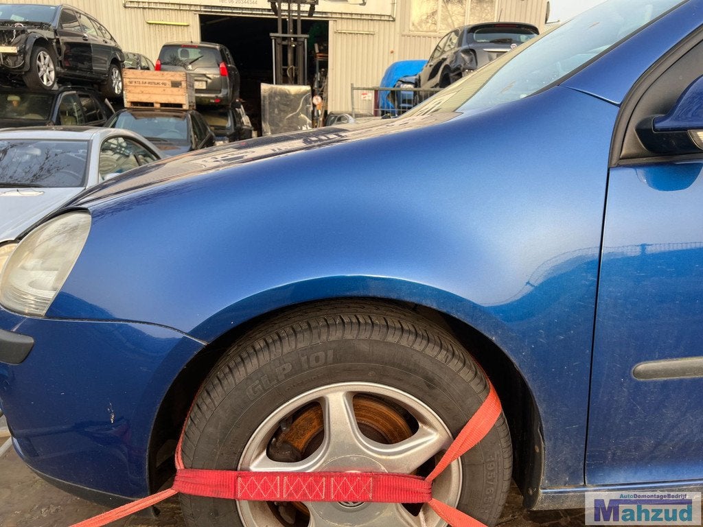 VW GOLF 5 BLAUW LC5J links voorscherm zijscherm 2004-2009, Gebruikt, Volkswagen, Volkswagen AG, Berliner Ring 2
38440  Wolfsburg, DE