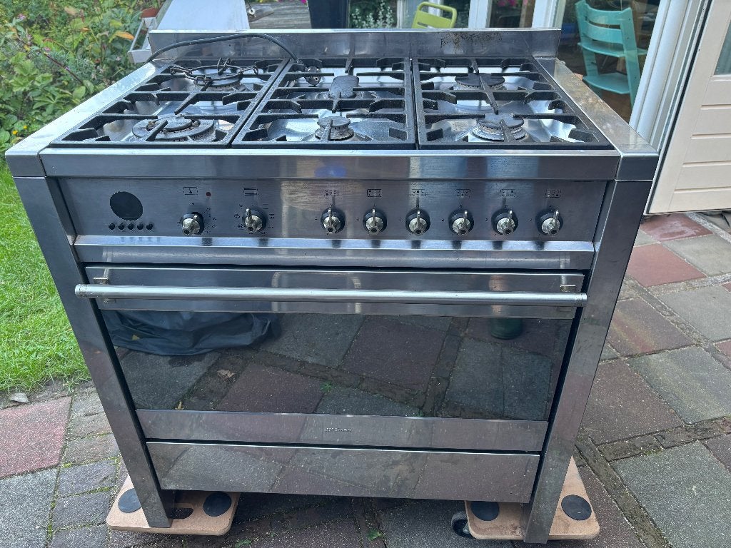 Smeg fornuis 6- pits-gas/ electrische oven, Ophalen, Gebruikt, 60 cm of meer, Gas