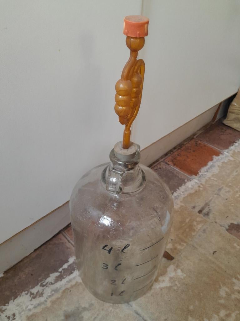 Glazen gisting flessen met waterslot - 4,5 liter, Ophalen of Verzenden