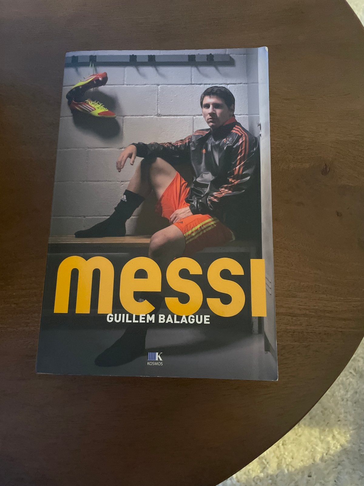 Messi - De biografie door Guillem Balague, Ophalen of Verzenden, Gelezen, Balsport