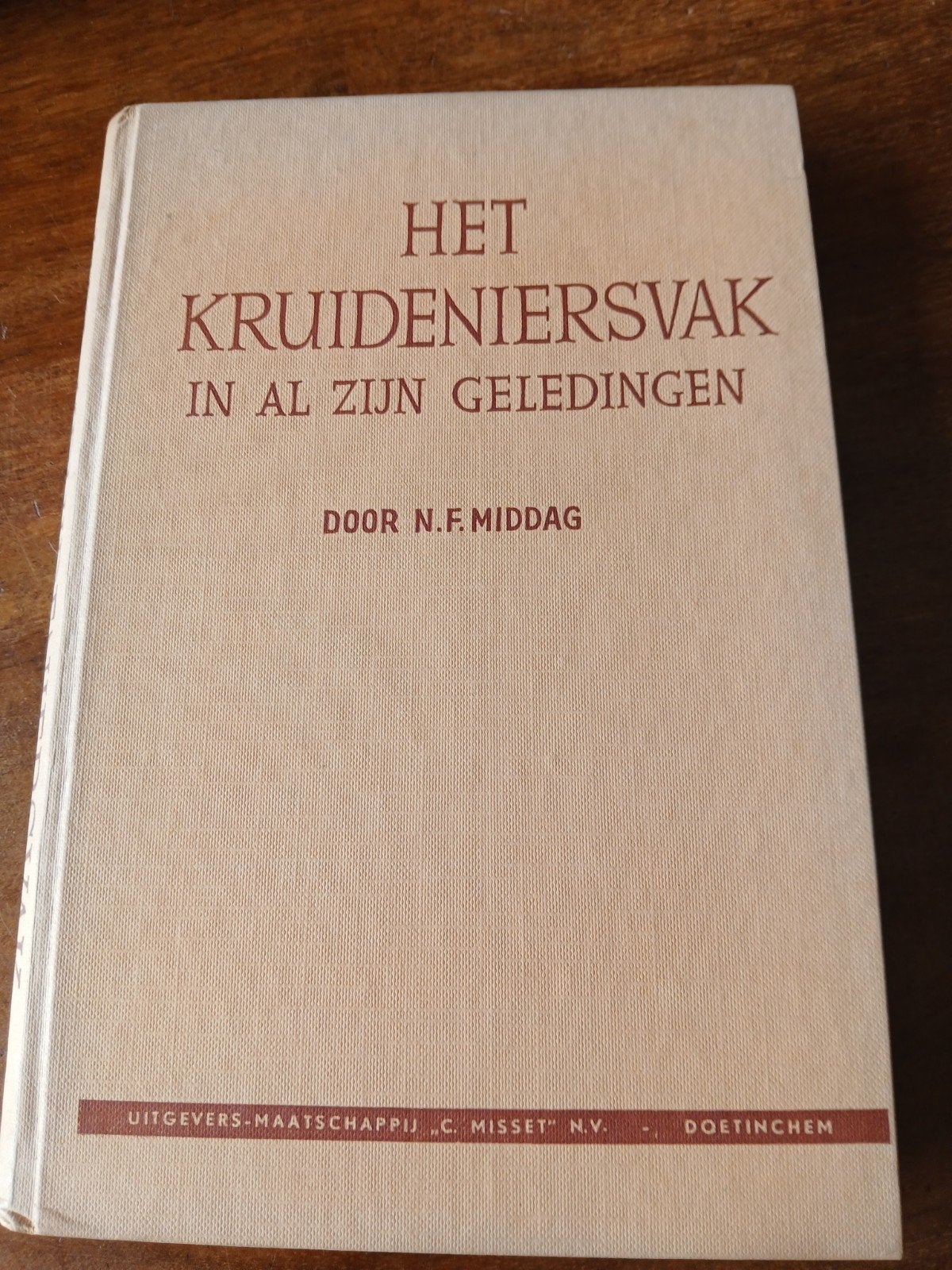 WD015. Kruideniersvak in al zijn geledingen - N.F. Middag, Ophalen of Verzenden, Gelezen, N.F. Middag