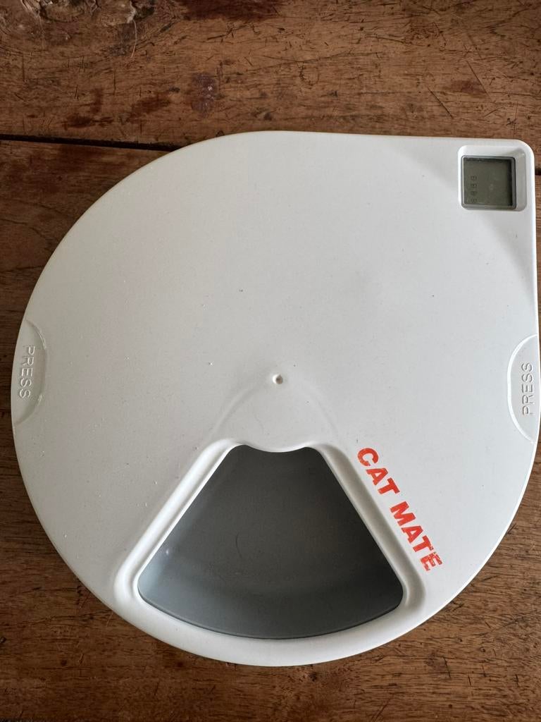 Cat Mate voerbak, tot 5 porties voor te programmeren, Ophalen, Zo goed als nieuw