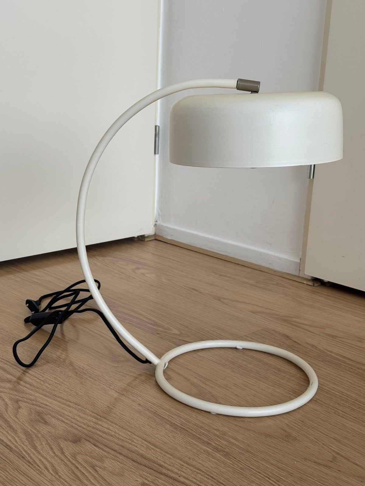 Vintage tafellamp (Raak?), Gebruikt, Vintage, Ophalen of Verzenden, Metaal