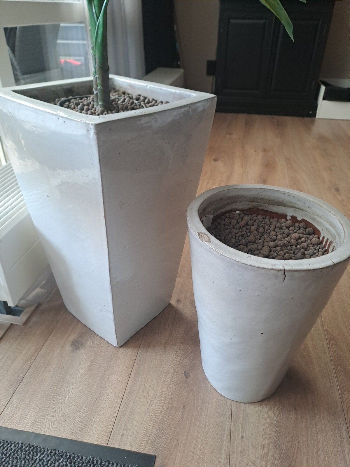 2 massieve bloempotten, Ophalen, Steen, Gebruikt, Binnen