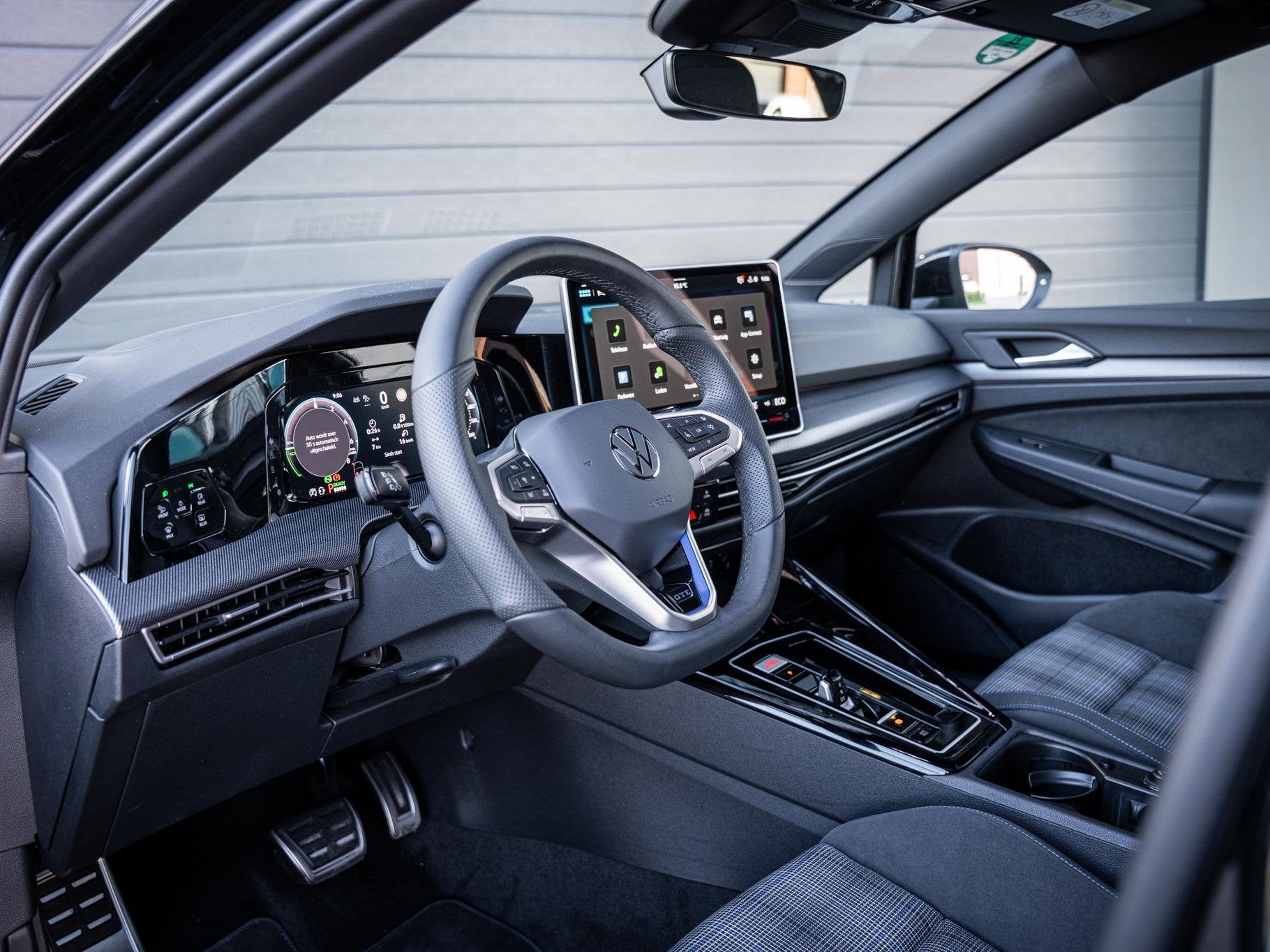 Volkswagen Golf 8.5 1.5 eHybrid GTE - Nieuw! l Pano l HUD l, Dealer onderhouden, Stof, 4 cilinders, 150 min