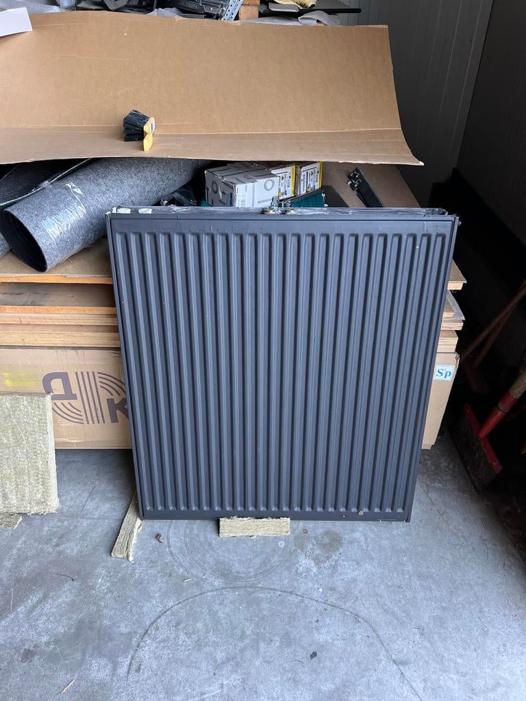 Radiator T22, Doe-het-zelf en Verbouw, Verwarming en Radiatoren, Ophalen, Radiator, 30 tot 80 cm