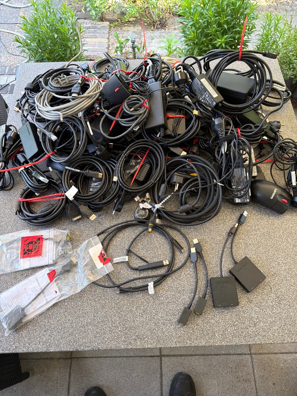 Grote partij nieuwe Lenovo kabels, muizen en adapters, Ophalen of Verzenden, Zo goed als nieuw