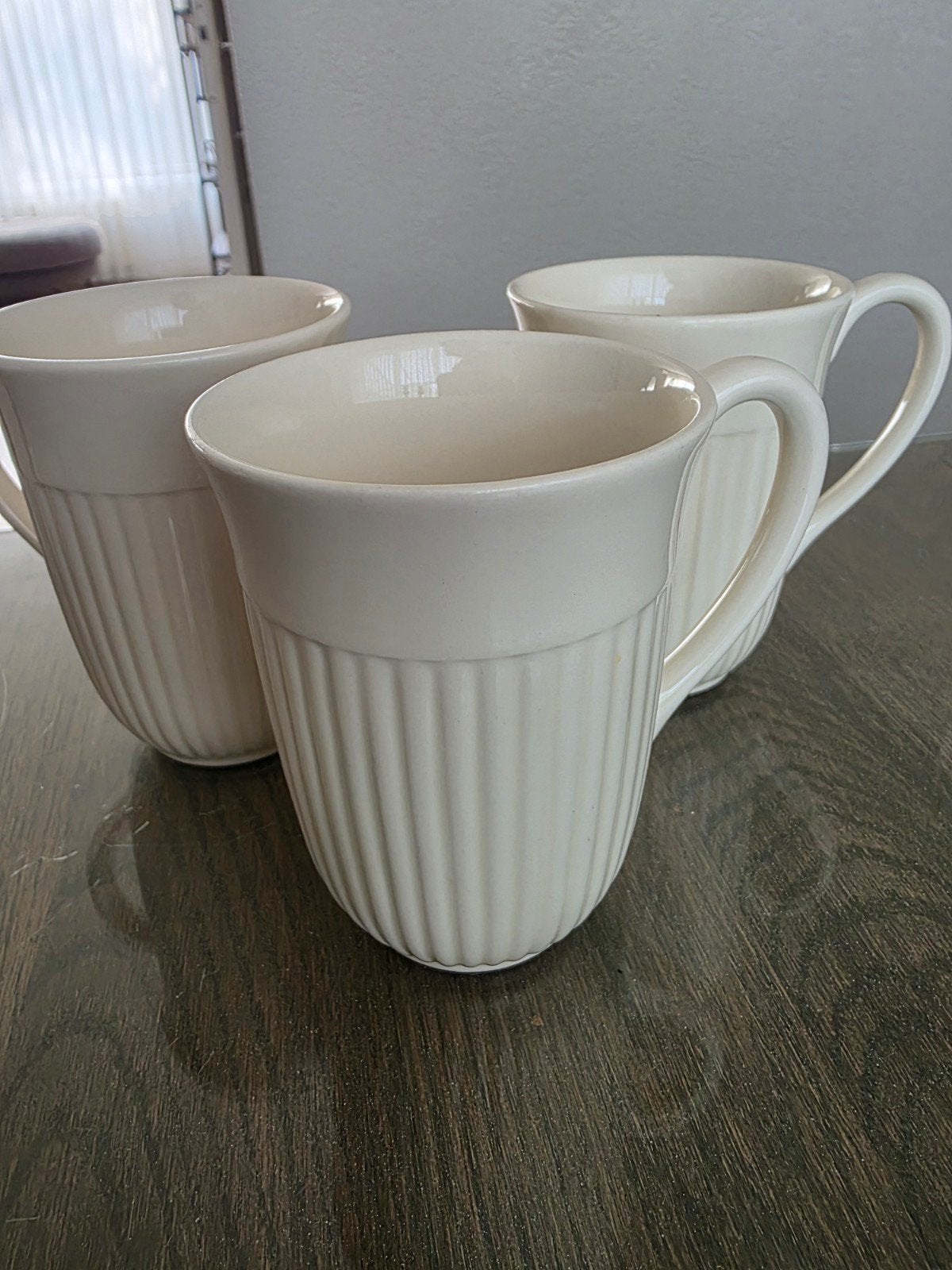 Wedgwood Edme grote mokken 3x, Ophalen of Verzenden, Zo goed als nieuw, Aardewerk, Kop(pen) en/of Schotel(s)