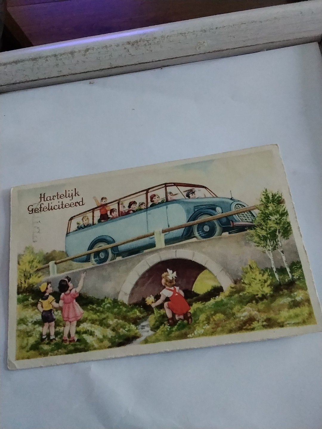 Oude ansichtkaart  1942 zwaaien naar kinderen in bus, Ophalen of Verzenden, 1940 tot 1960