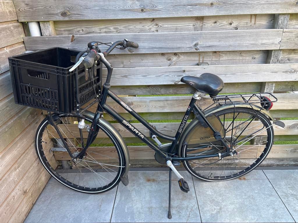 Stadsfiets Sparta met mand - prima staat, lekke band, Fietsen en Brommers, Fietsen | Dames | Damesfietsen, Ophalen, Terugtraprem