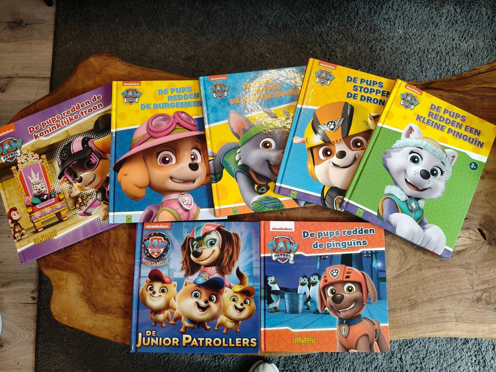 Paw Patrol Boeken Collectie - 7 Avonturen, Ophalen, Zo goed als nieuw, Nickelodeon, Fictie algemeen