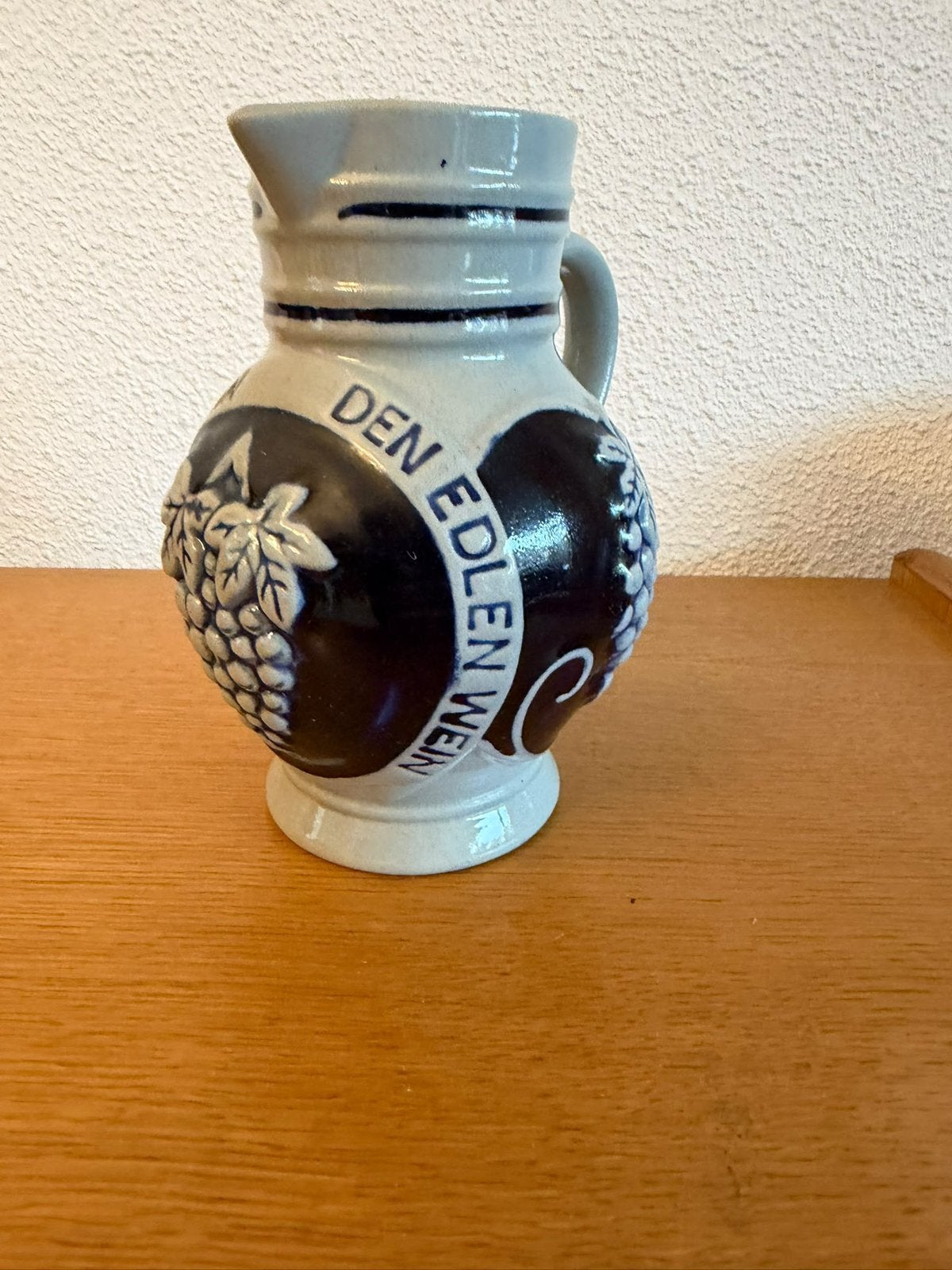 Vintage Duitse wijnkan  – 'Den Edlen Wein', Antiek en Kunst, Ophalen