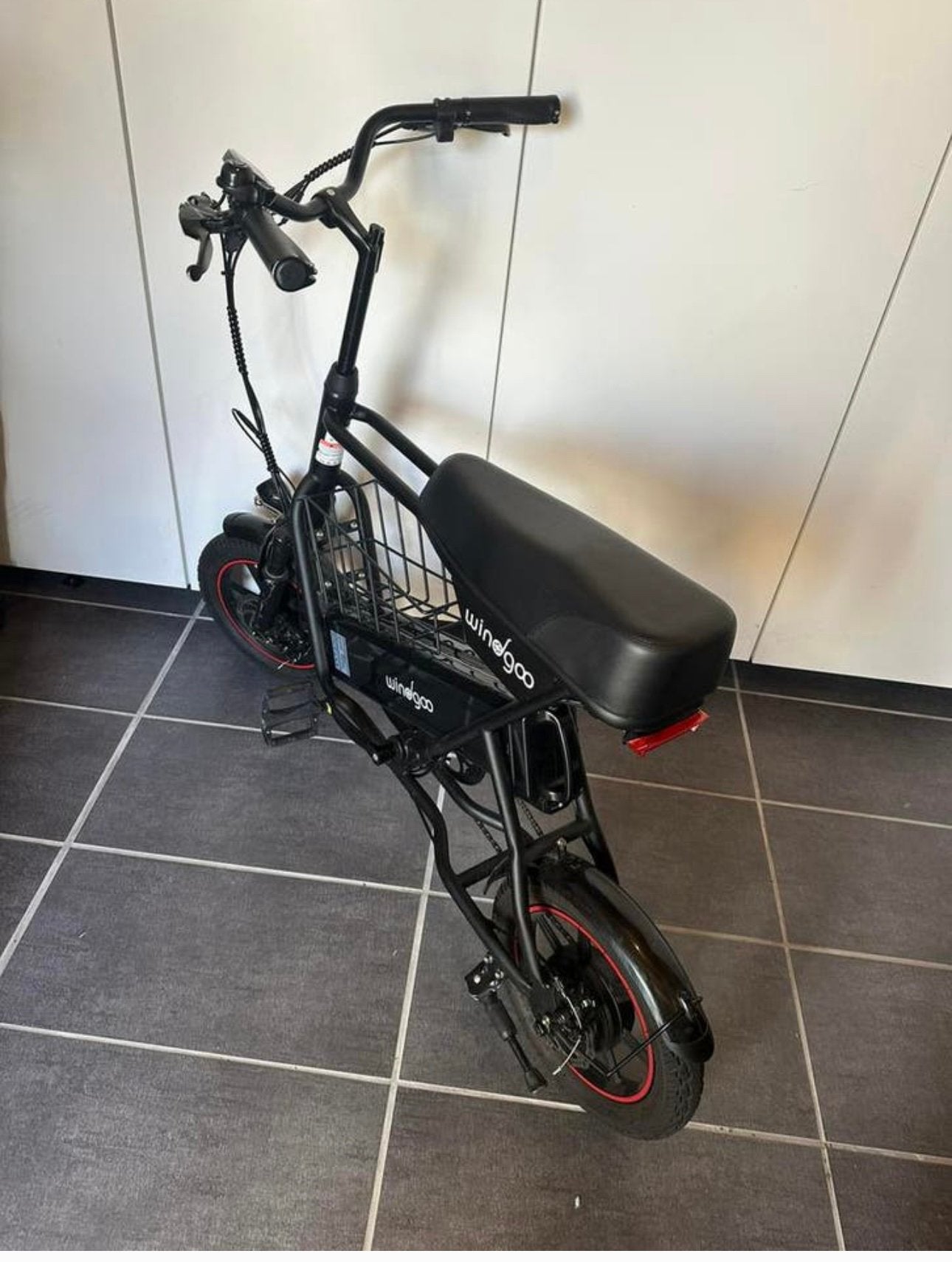 Windgoo, Fietsen en Brommers, Steps, Ophalen, Zo goed als nieuw, Elektrische step (E-scooter)