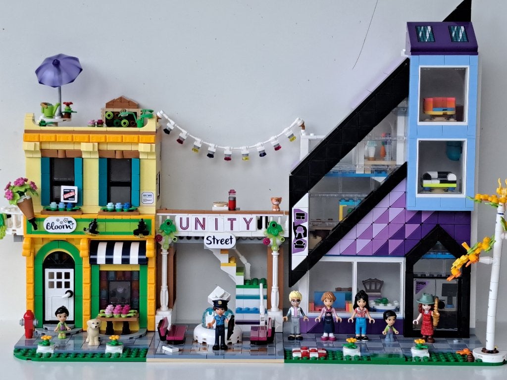 Foto 10 van HEEL VEEL Lego Friends · Lego Elves · Lego Disney