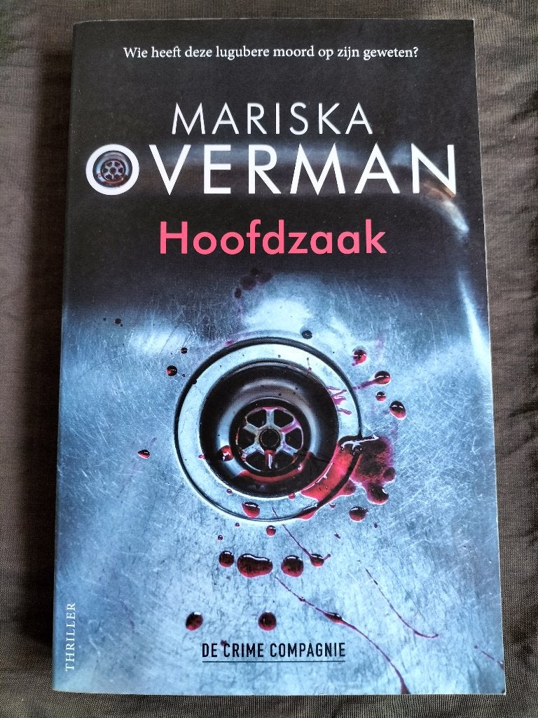 Mariska Overman - Hoofdzaak, Boeken, Thrillers, Zo goed als nieuw, Nederland, Ophalen of Verzenden
